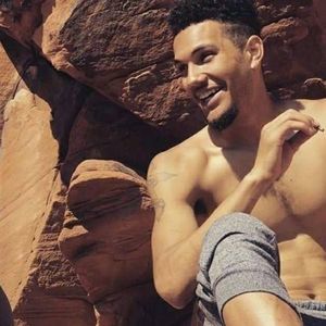 Meet your Posher, Derrick